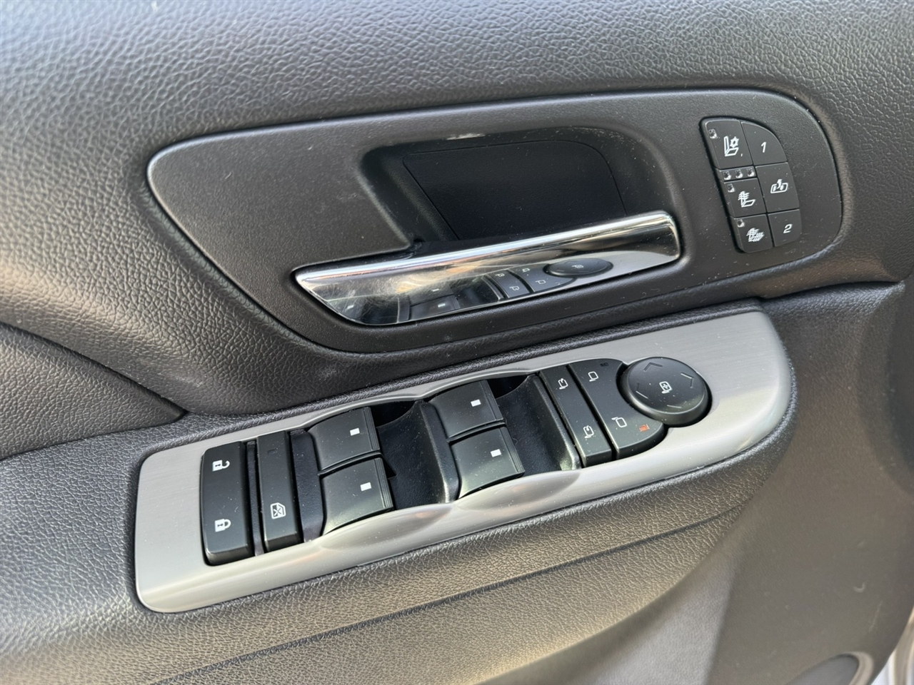 Chevrolet Silverado 1500 LTZ Crew Cab 4WD 2013