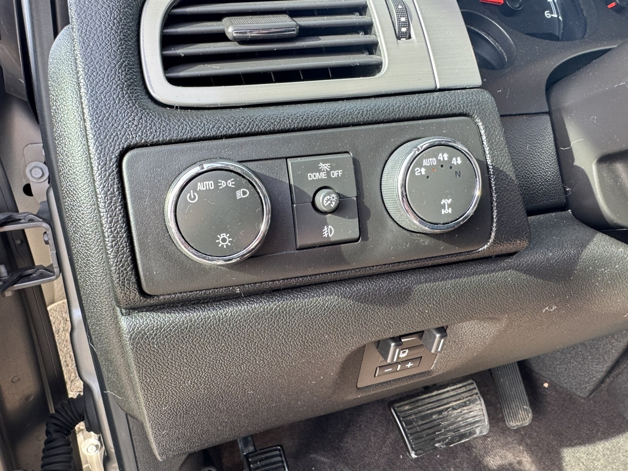 Chevrolet Silverado 1500 LTZ Crew Cab 4WD 2013