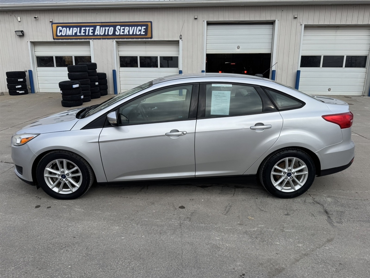 2016 Ford Focus SE Sedan