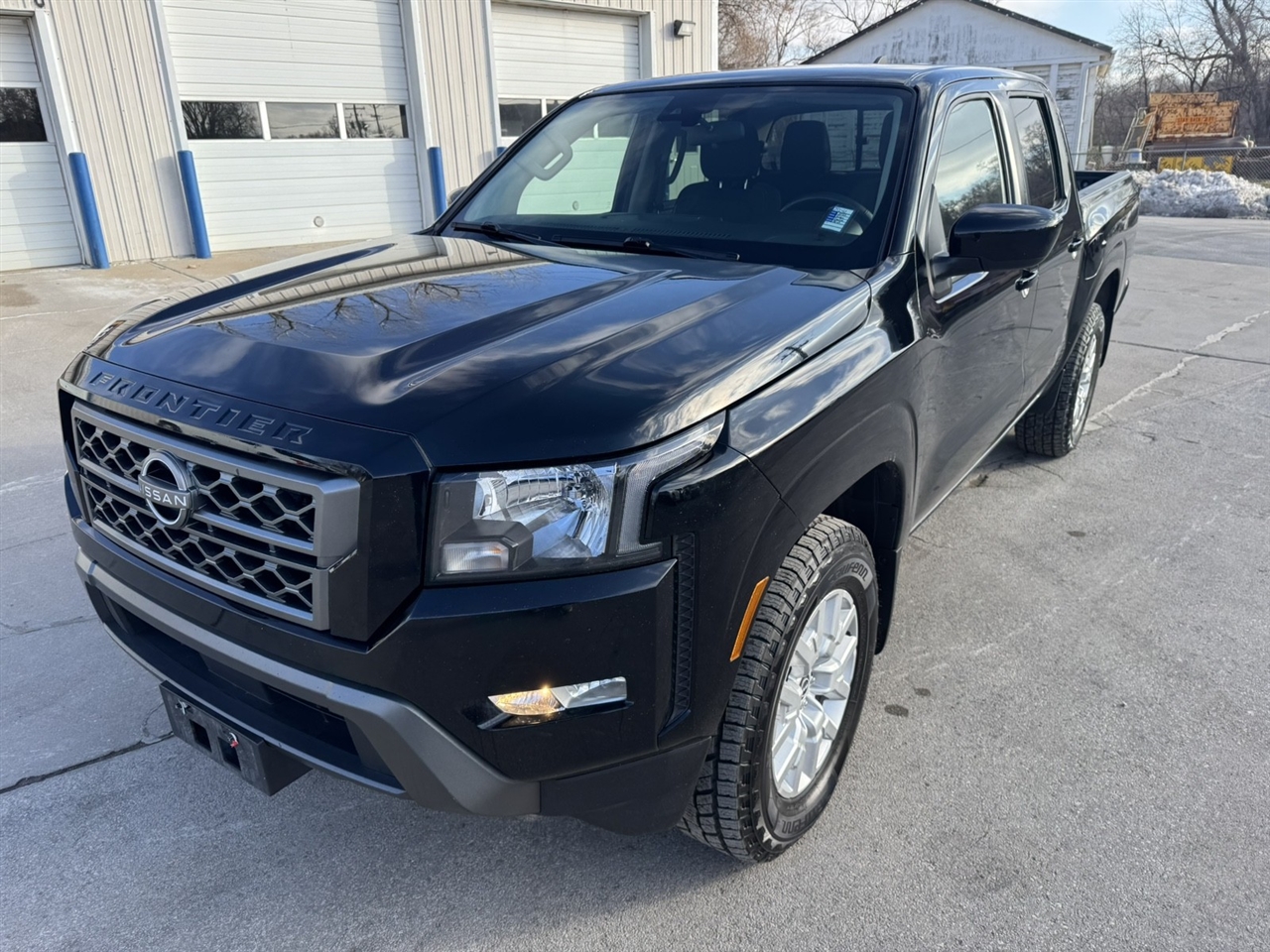 Nissan Frontier SV Crew Cab 4WD 2022