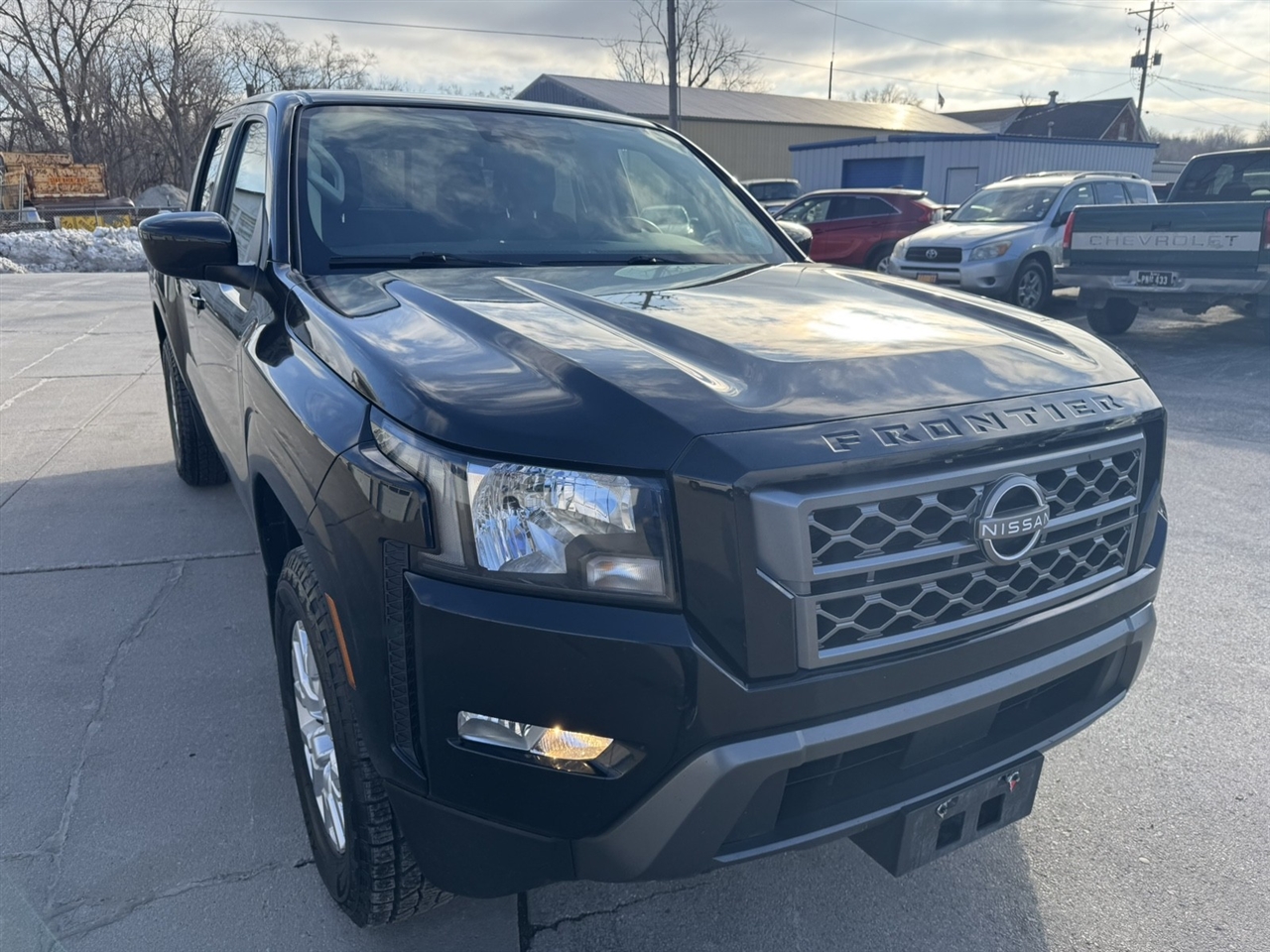Nissan Frontier SV Crew Cab 4WD 2022