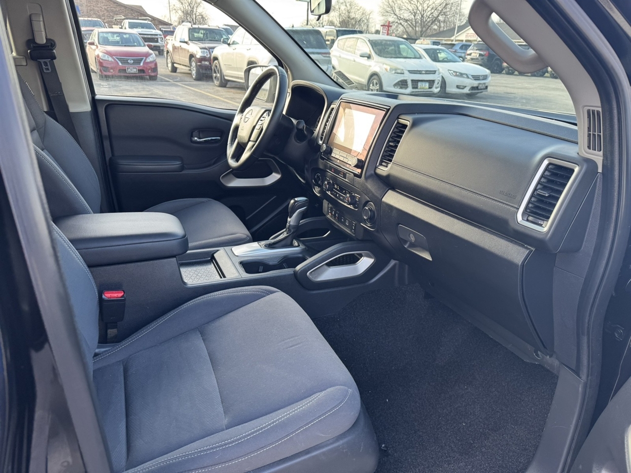 Nissan Frontier SV Crew Cab 4WD 2022