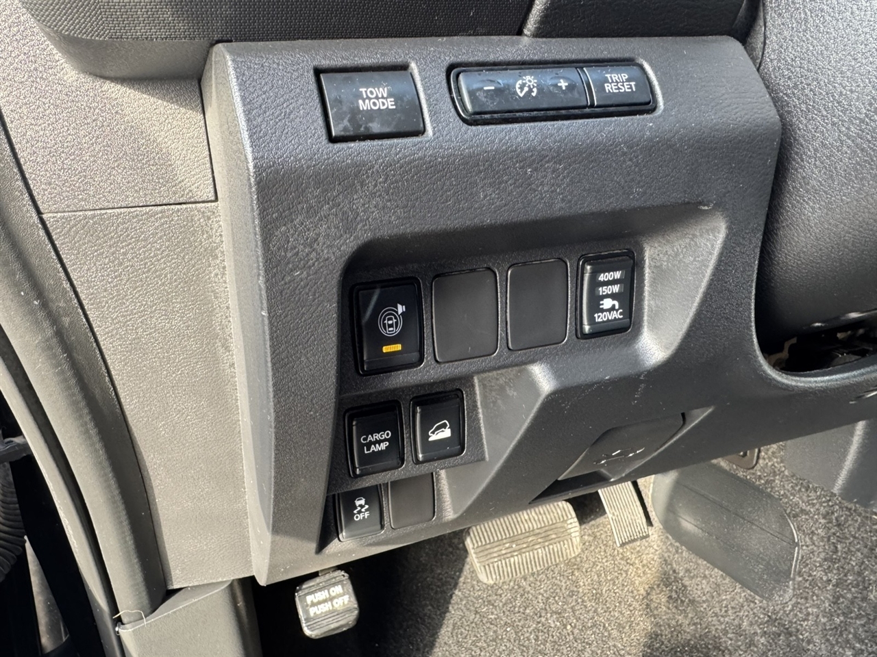 Nissan Frontier SV Crew Cab 4WD 2022