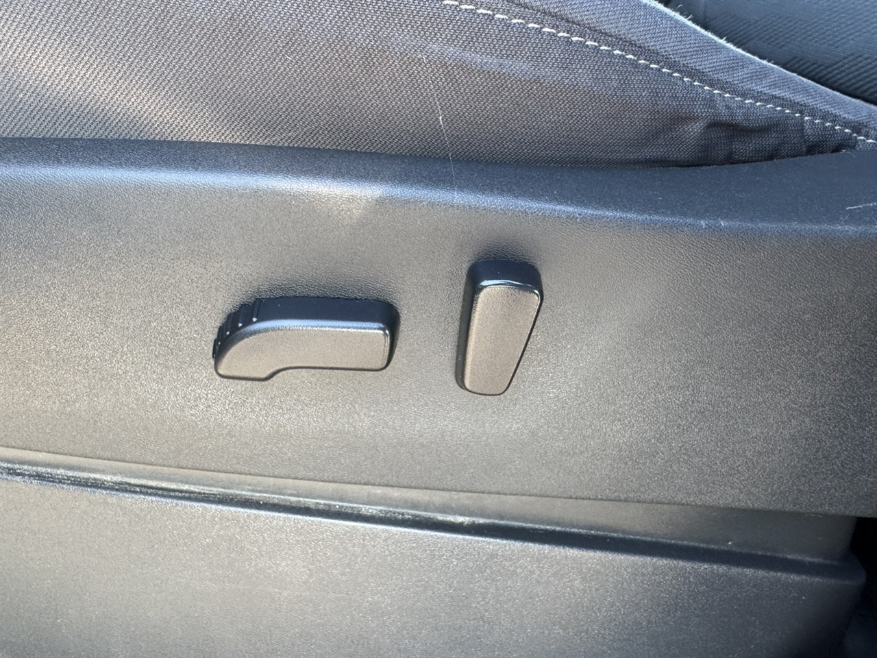 Nissan Frontier SV Crew Cab 4WD 2022