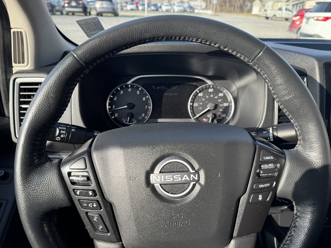 Nissan Frontier SV Crew Cab 4WD 2022