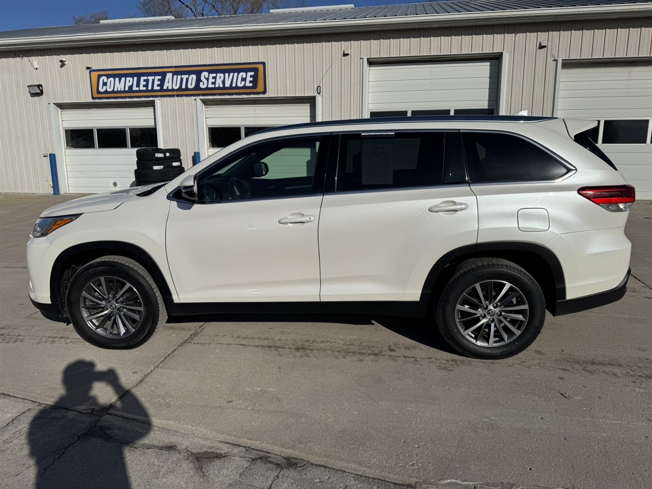Toyota Highlander XLE FWD V6 2019