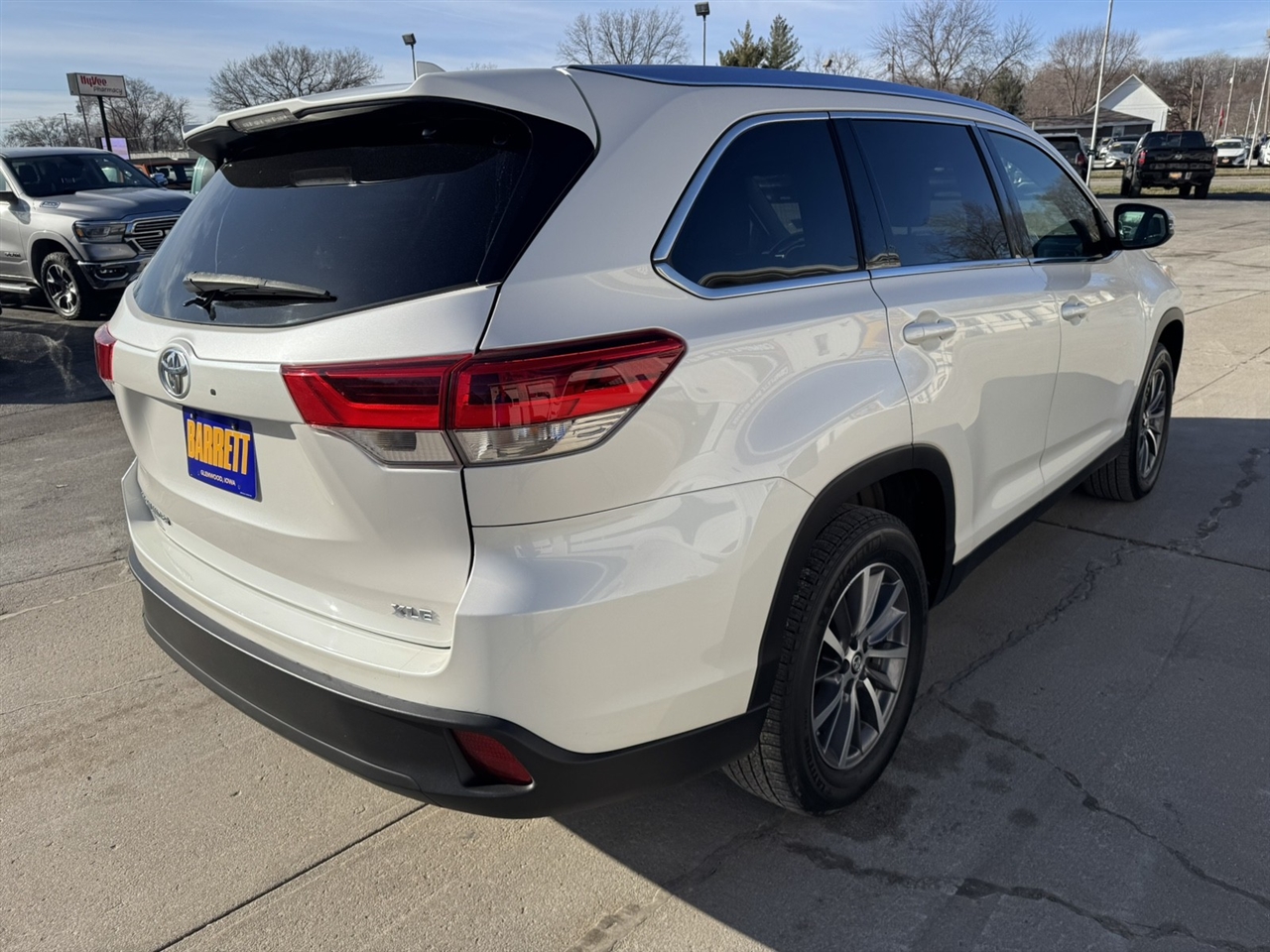 Toyota Highlander XLE FWD V6 2019