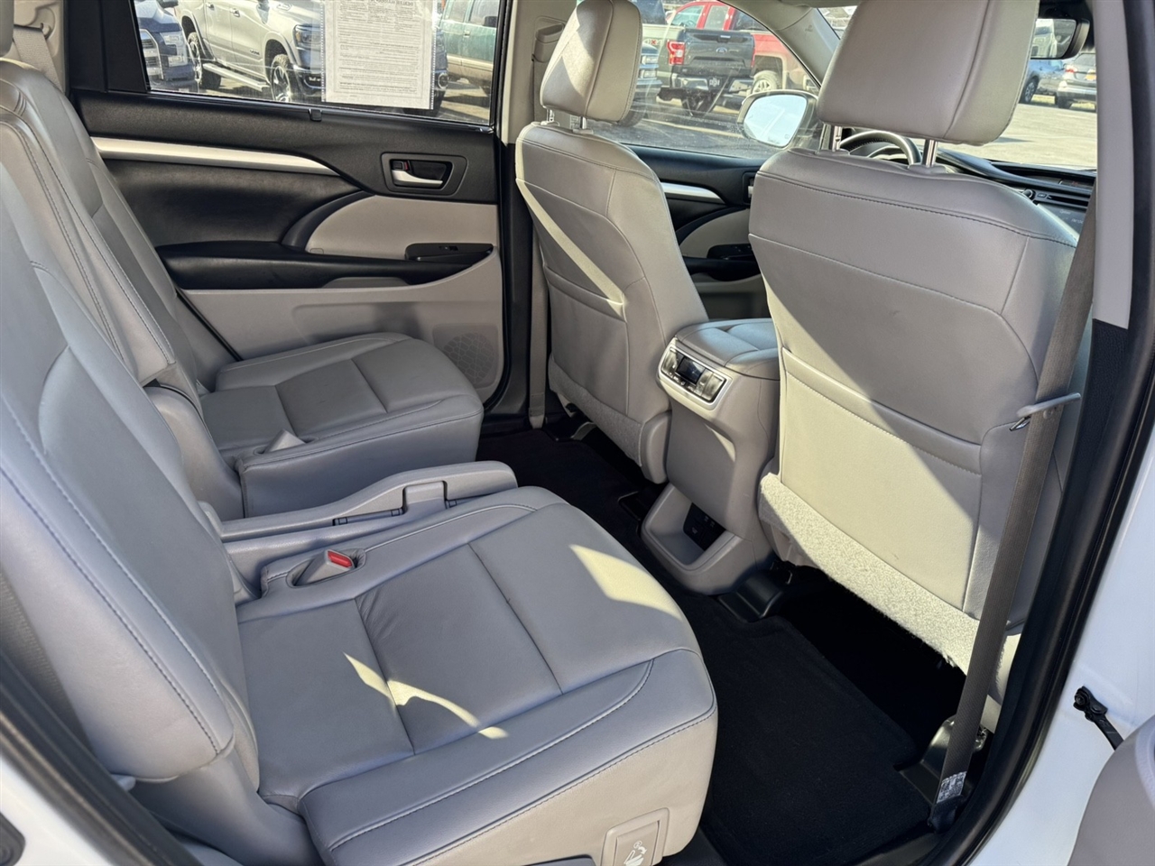 Toyota Highlander XLE FWD V6 2019