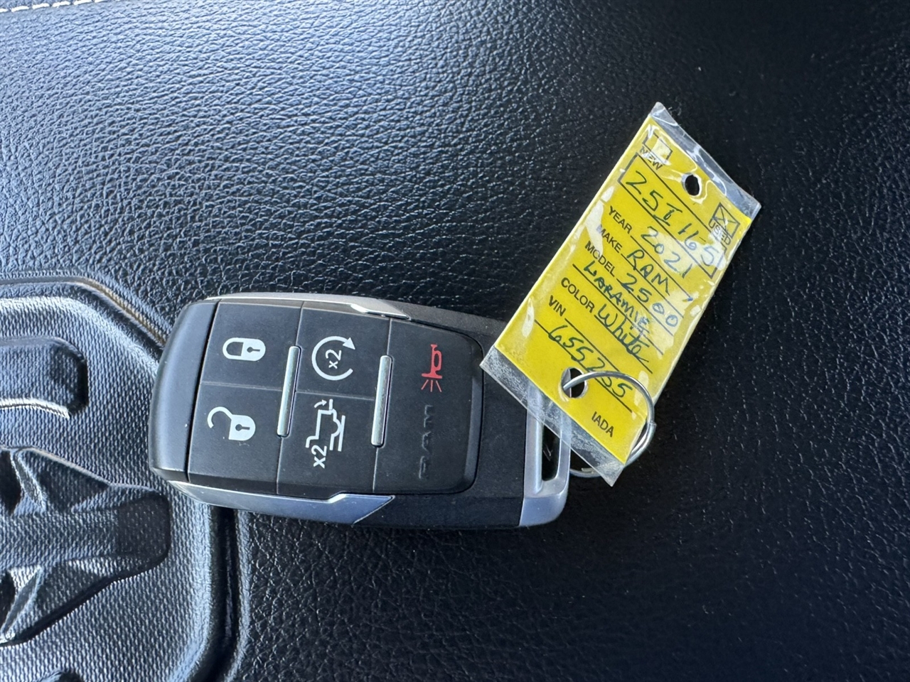 RAM 2500 Laramie Crew Cab SWB 4WD 2021