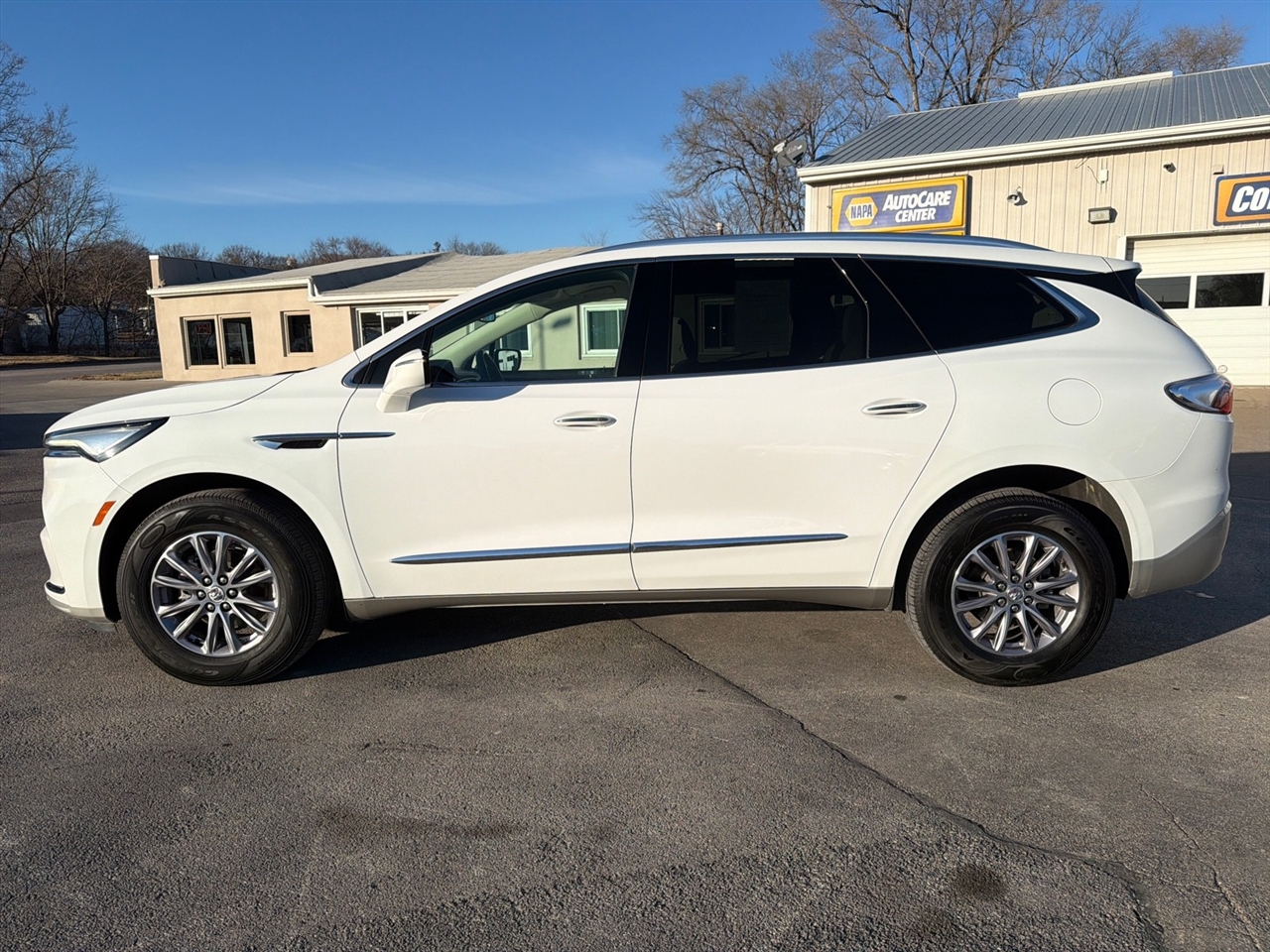 2023 Buick Enclave Essence AWD