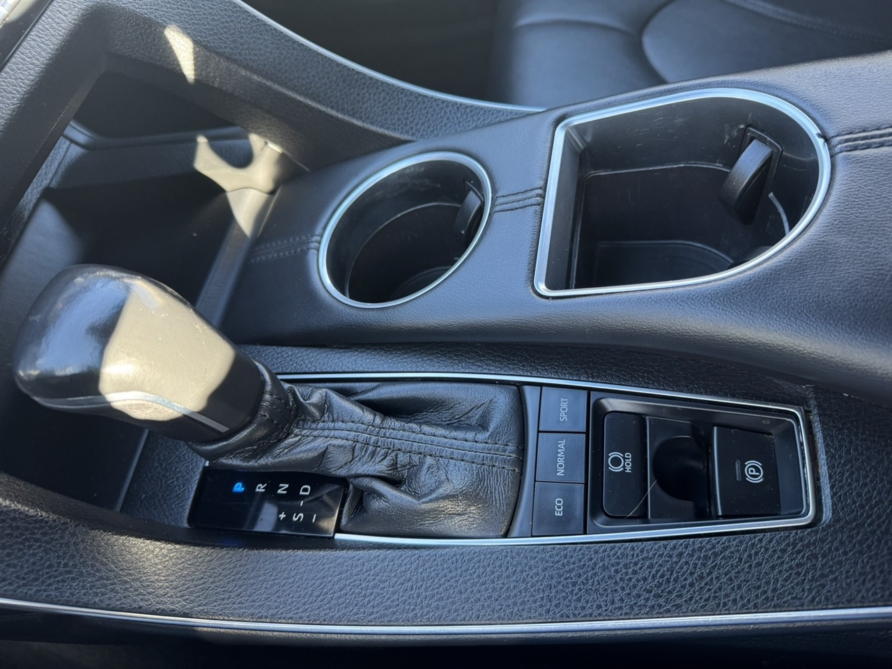 Toyota Avalon XLE 2021