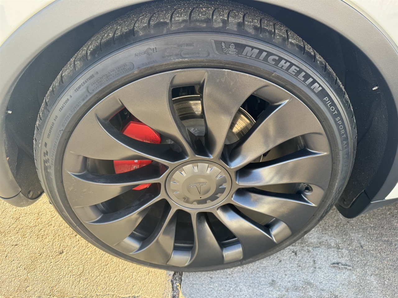 Tesla Model Y Performance 2023