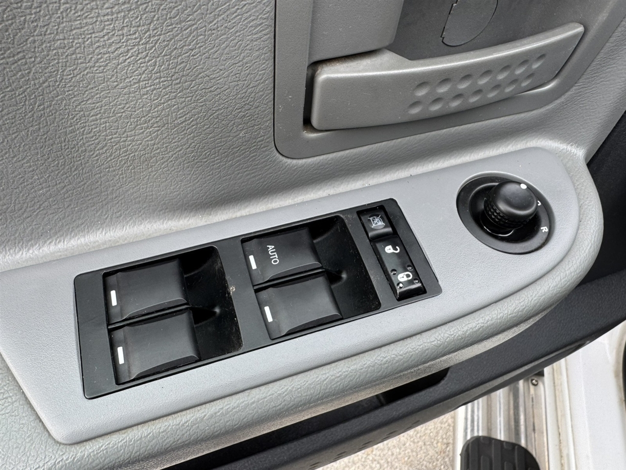 Dodge Dakota SLT Crew Cab 4WD 2010