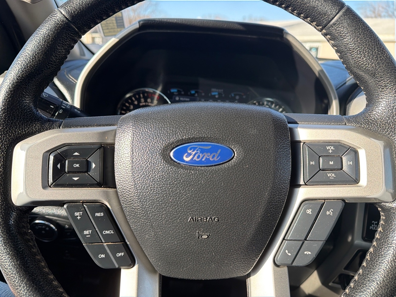 Ford F-150 Lariat SuperCrew 5.5-ft. Bed 4WD 2016