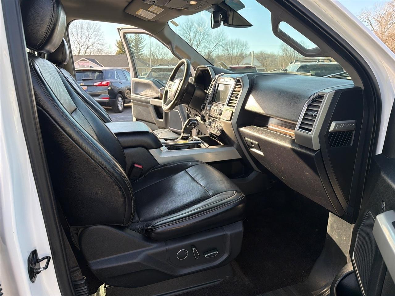Ford F-150 Lariat SuperCrew 5.5-ft. Bed 4WD 2016