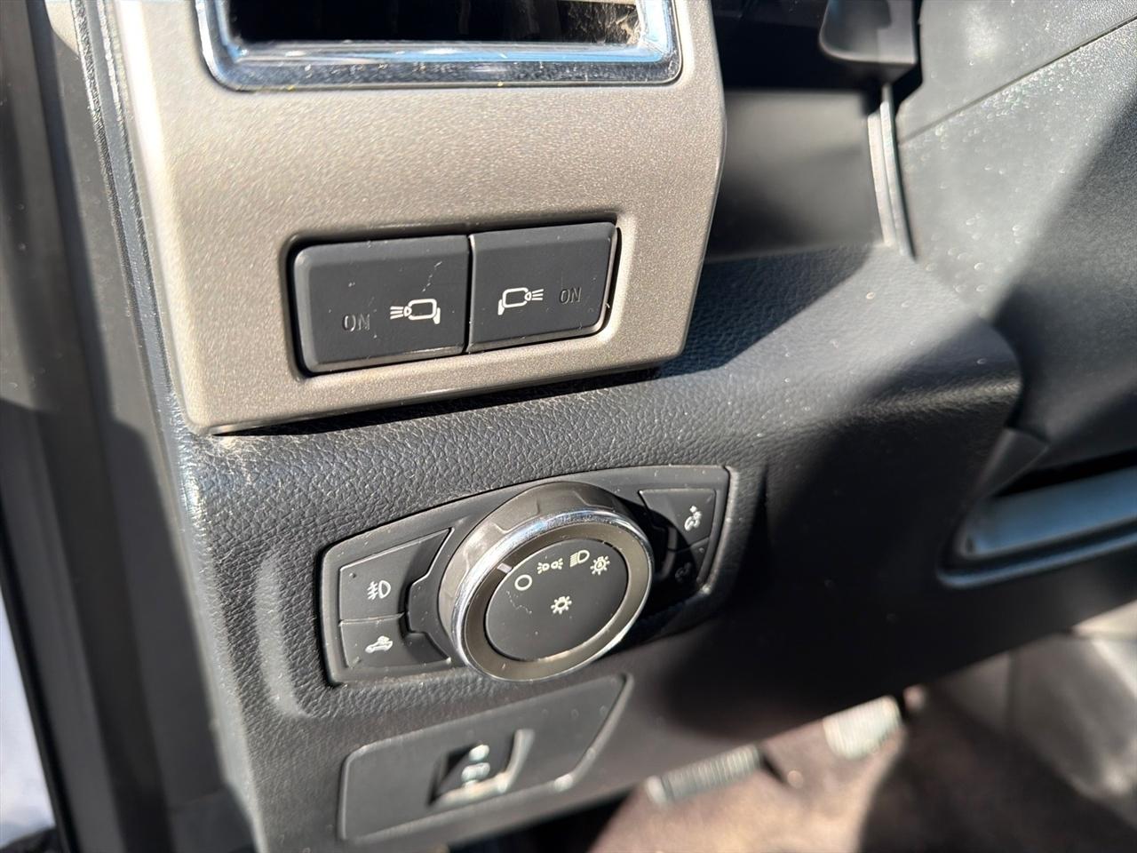 Ford F-150 Lariat SuperCrew 5.5-ft. Bed 4WD 2016