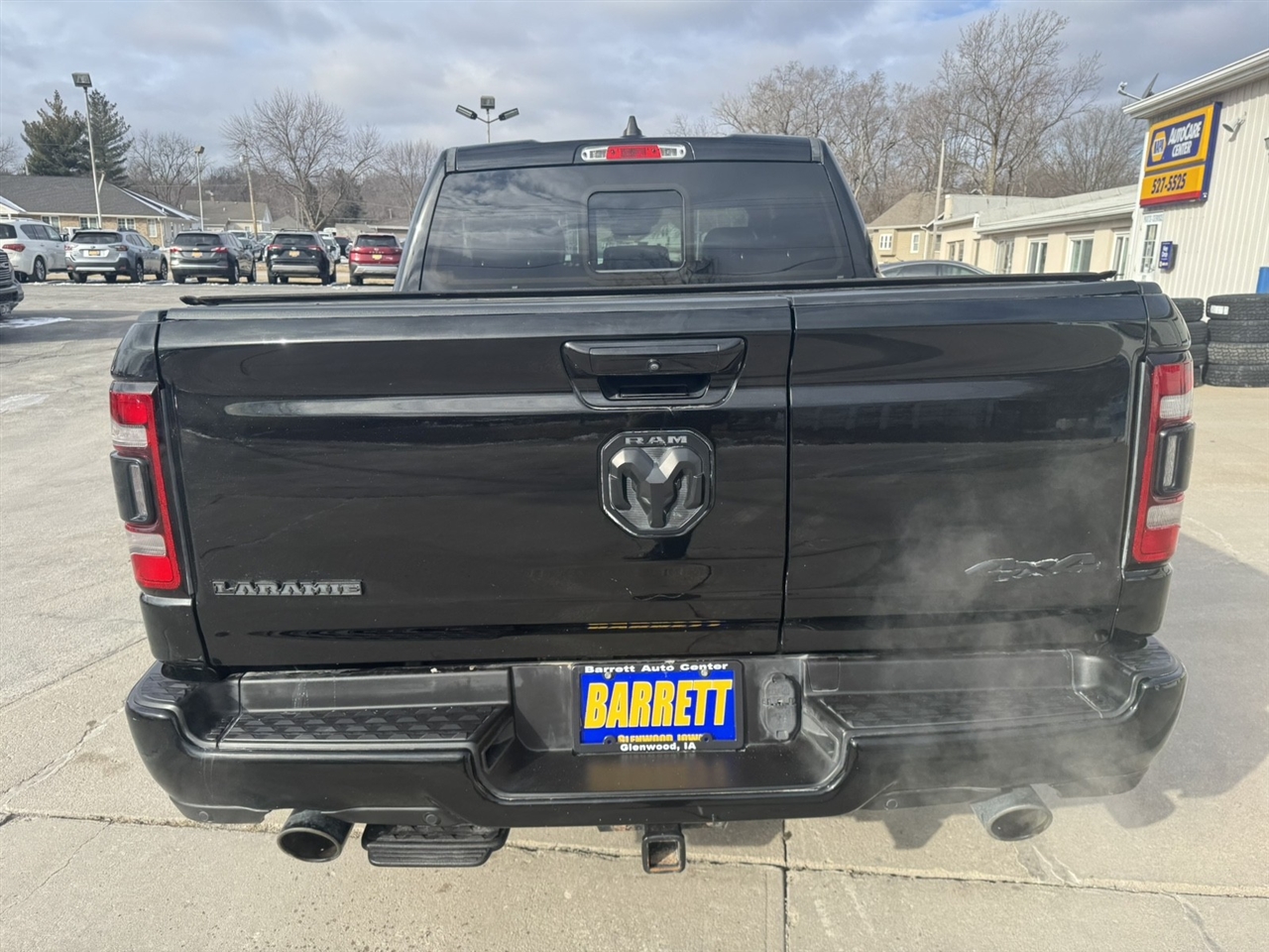 RAM 1500 Laramie Crew Cab SWB 4WD 2021