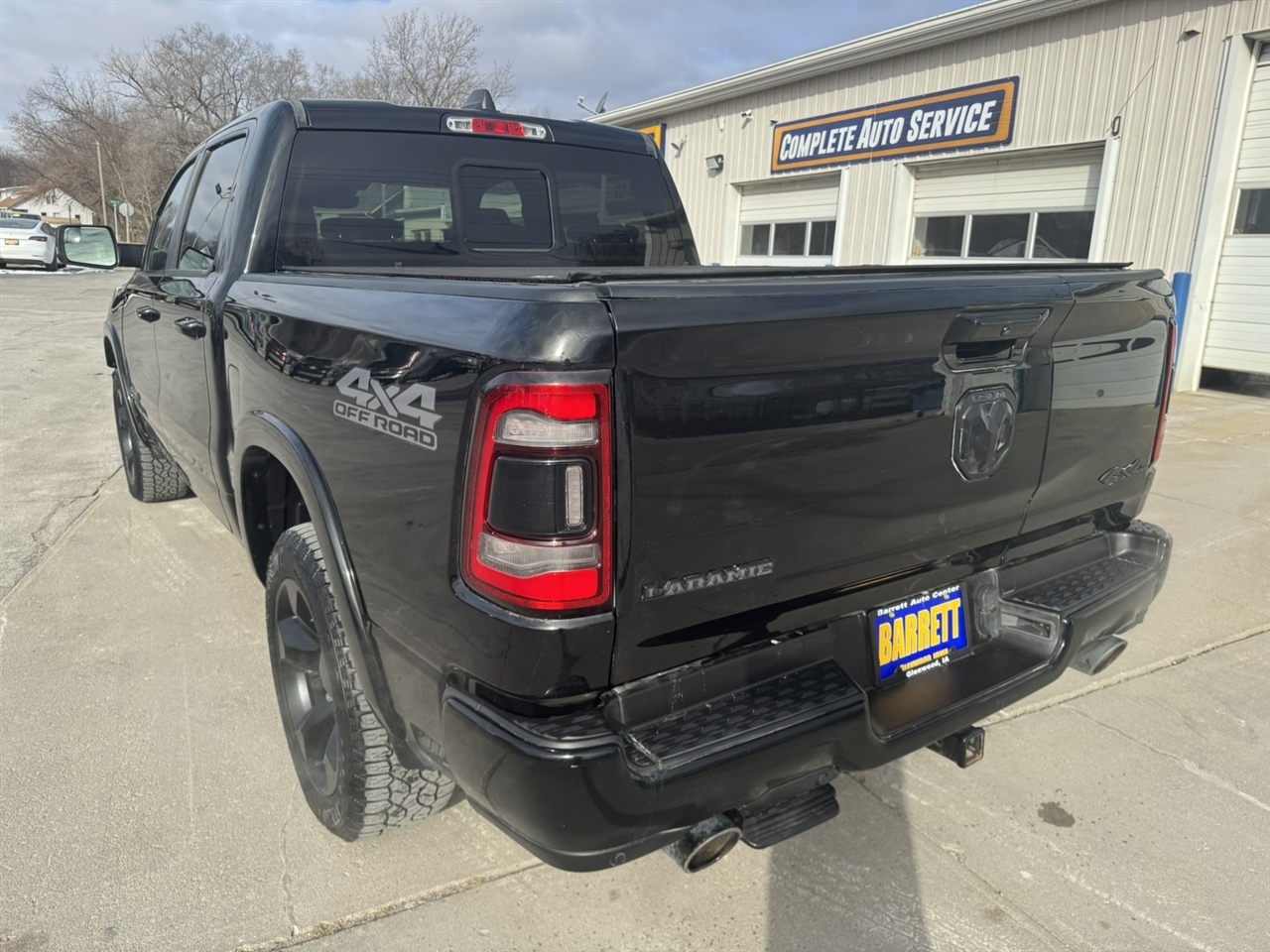 RAM 1500 Laramie Crew Cab SWB 4WD 2021