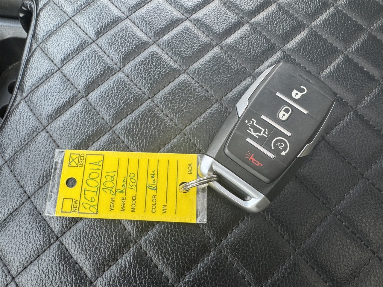 RAM 1500 Laramie Crew Cab SWB 4WD 2021