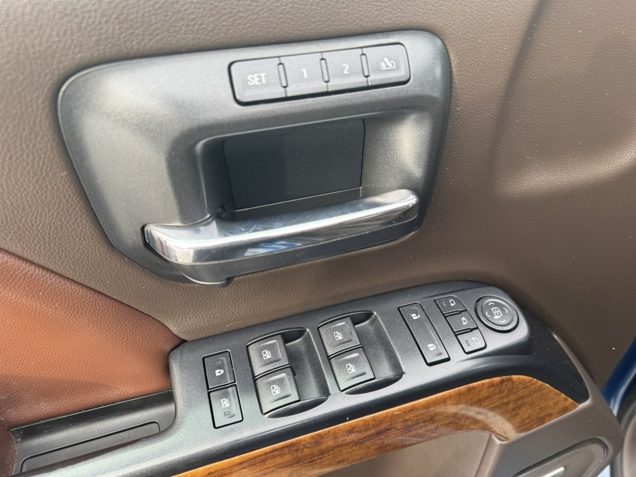 Chevrolet Silverado 1500 High Country Crew Cab 4WD 2015