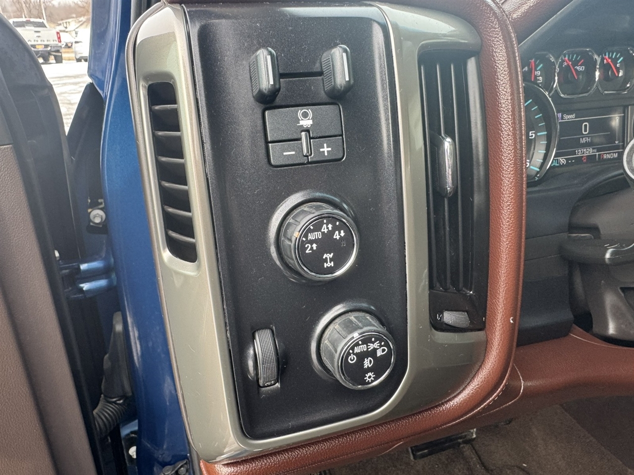 Chevrolet Silverado 1500 High Country Crew Cab 4WD 2015