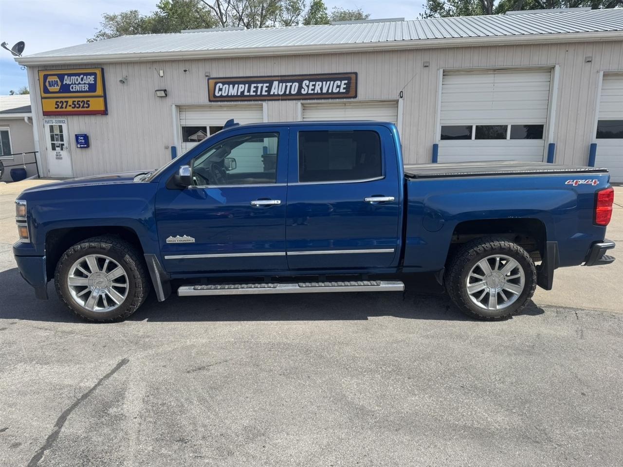 2015 Chevrolet Silverado 1500 High Country Crew Cab 4WD