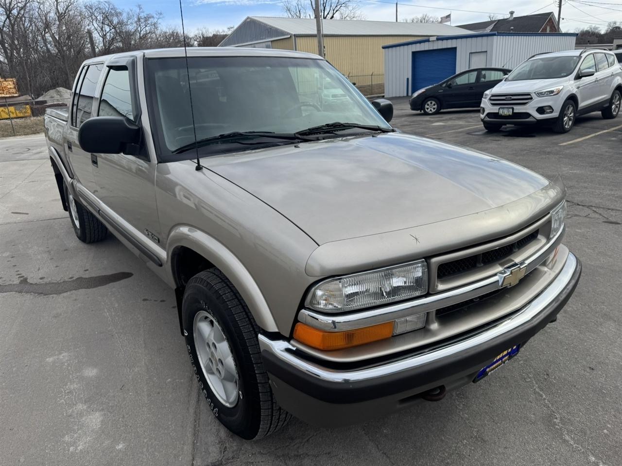 Chevrolet S10 Pickup LS Crew Cab 4WD 2002