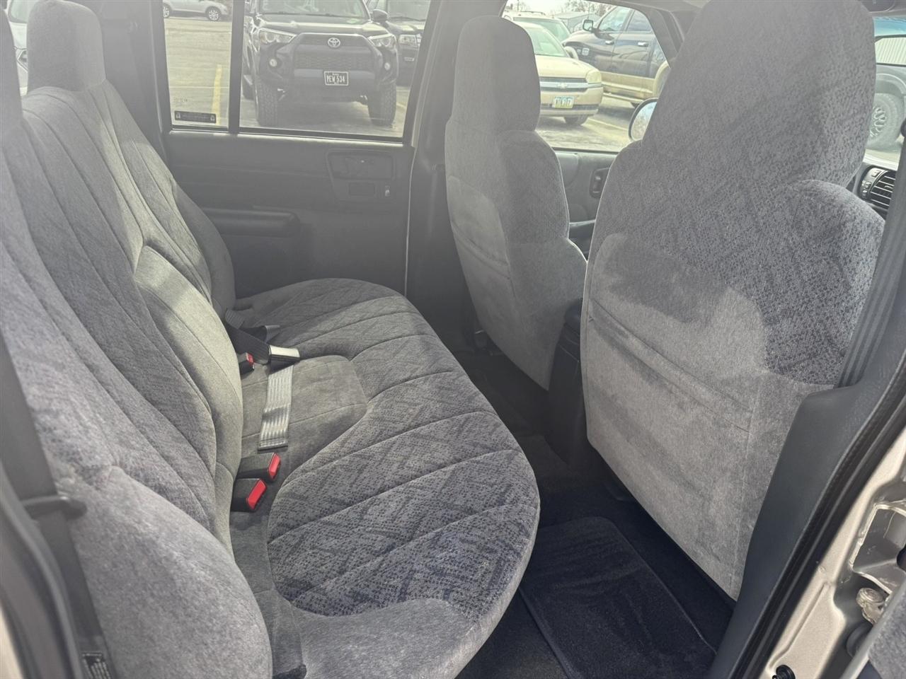 Chevrolet S10 Pickup LS Crew Cab 4WD 2002