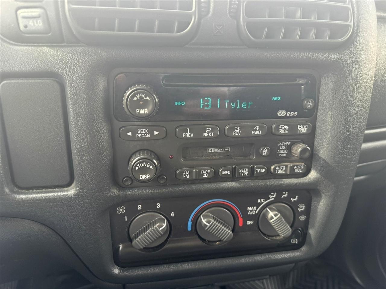 Chevrolet S10 Pickup LS Crew Cab 4WD 2002