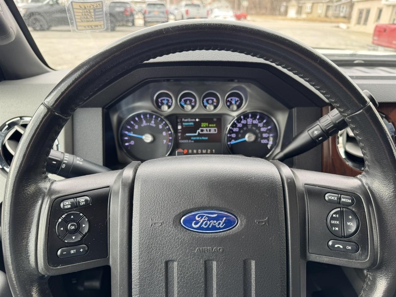 Ford F-250 SD XLT Crew Cab 4WD 2011