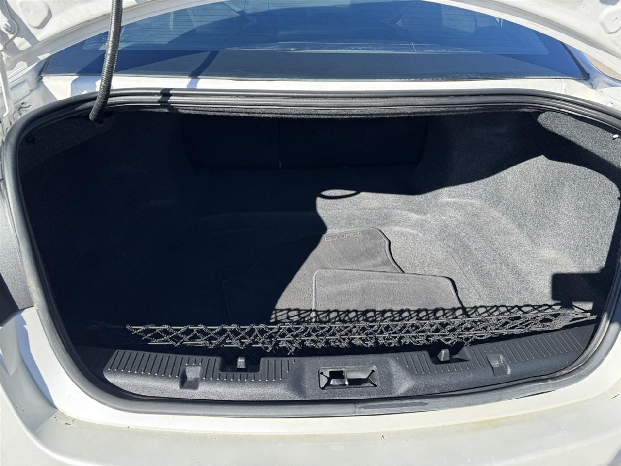 Ford Taurus Limited FWD 2010