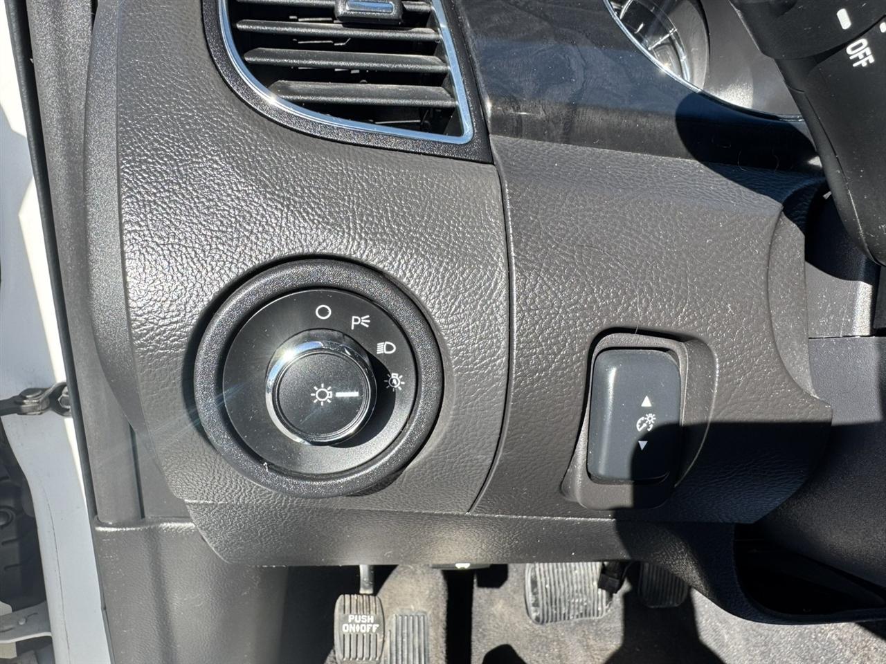 Ford Taurus Limited FWD 2010