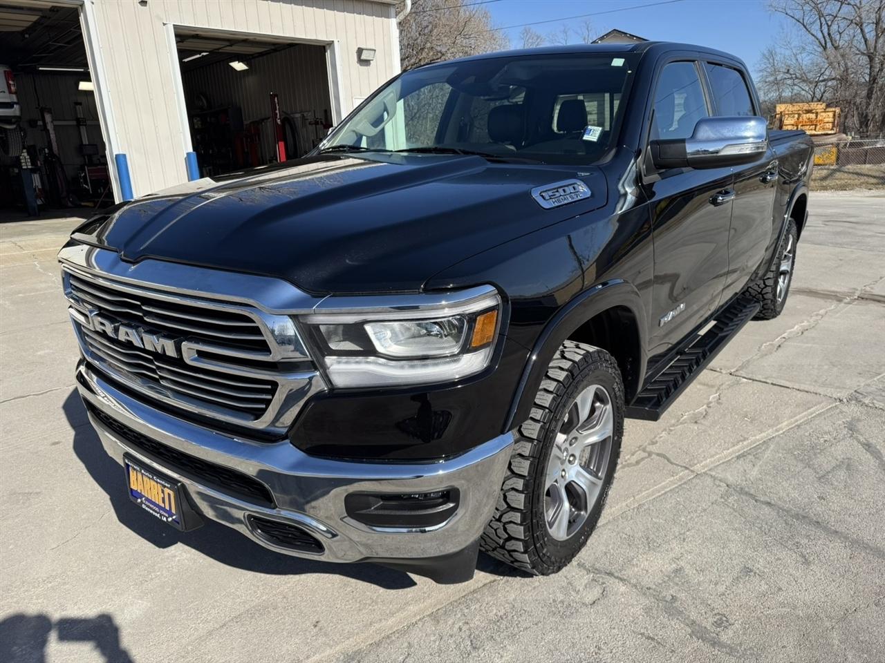 RAM 1500 Laramie Crew Cab SWB 4WD 2022
