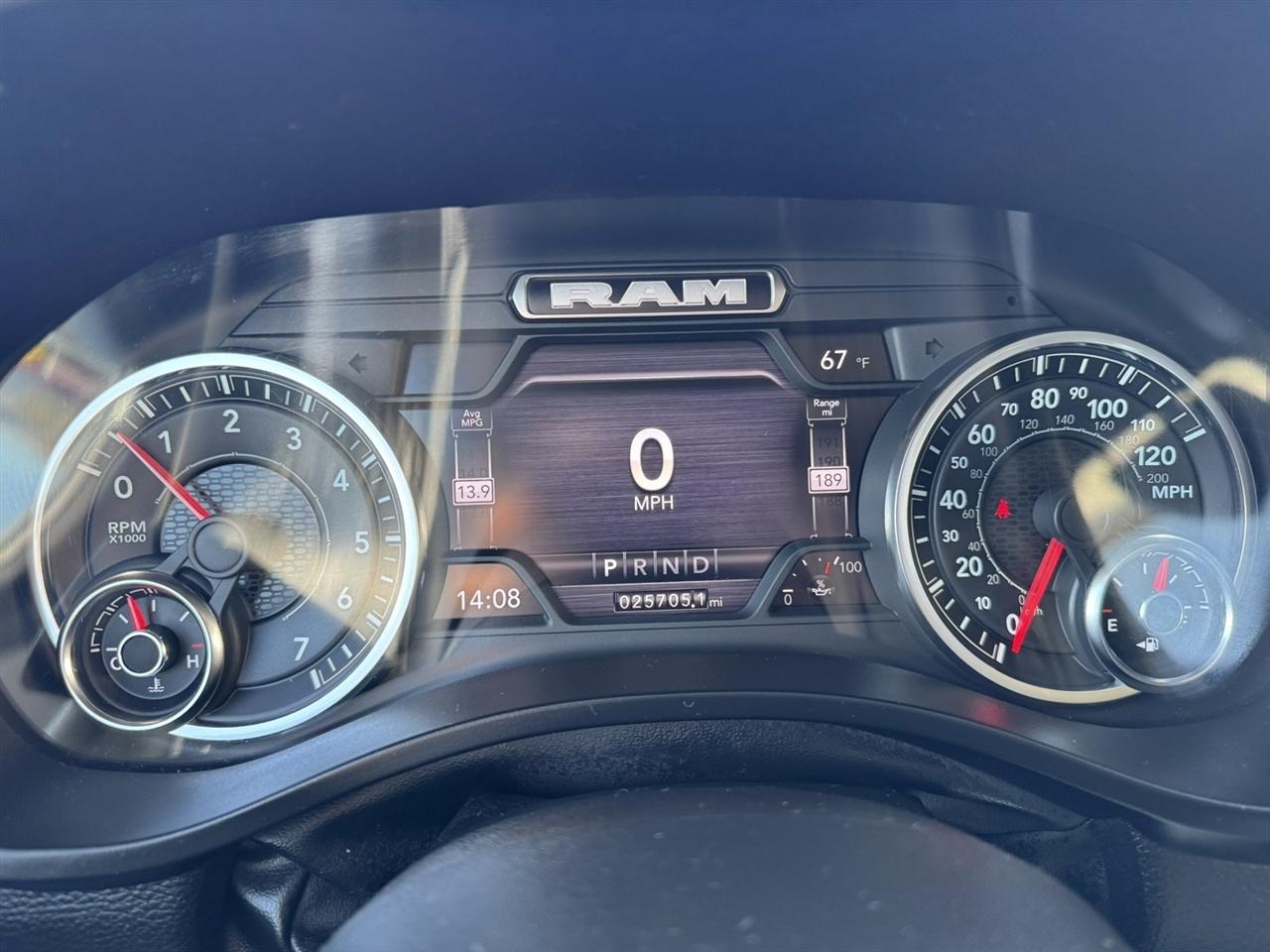 RAM 1500 Laramie Crew Cab SWB 4WD 2022