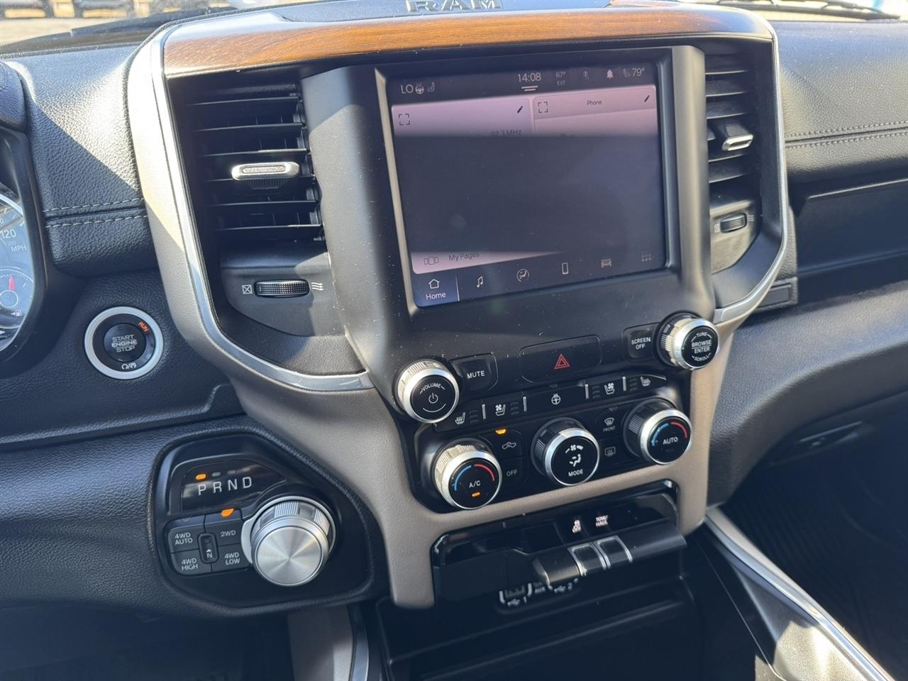 RAM 1500 Laramie Crew Cab SWB 4WD 2022