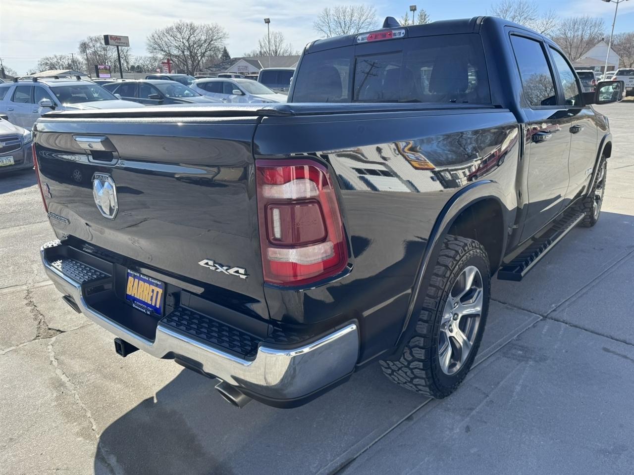 RAM 1500 Laramie Crew Cab SWB 4WD 2022