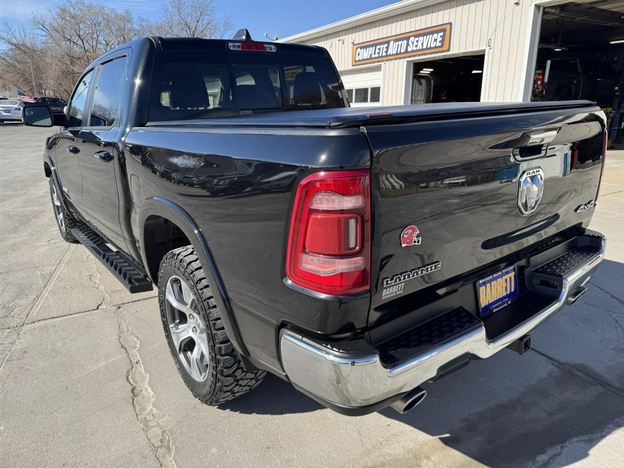 RAM 1500 Laramie Crew Cab SWB 4WD 2022