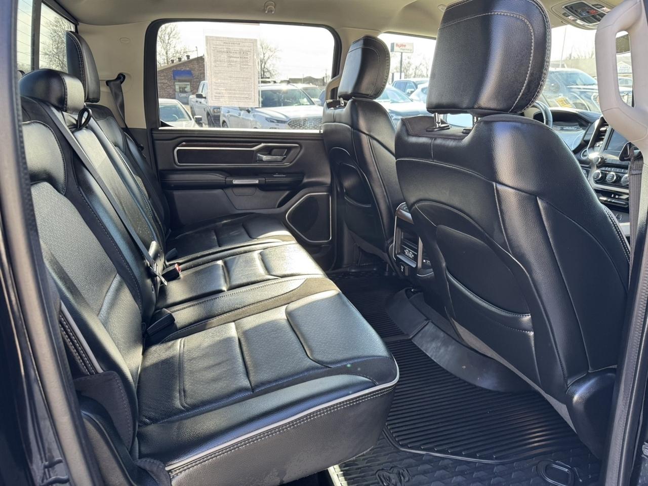 RAM 1500 Laramie Crew Cab SWB 4WD 2022