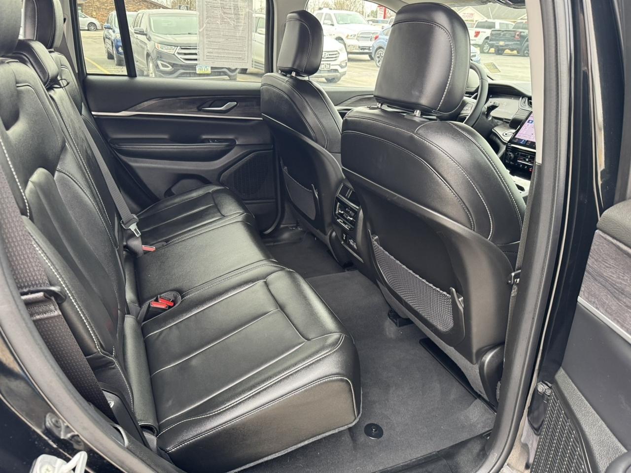 Jeep Grand Cherokee Limited 4WD 2023