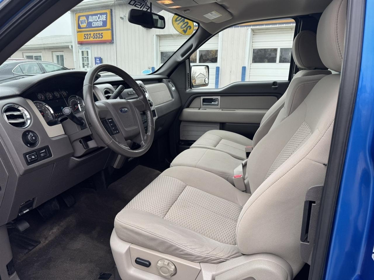 Ford F-150 XLT SuperCab 8-ft. Bed 4WD 2010