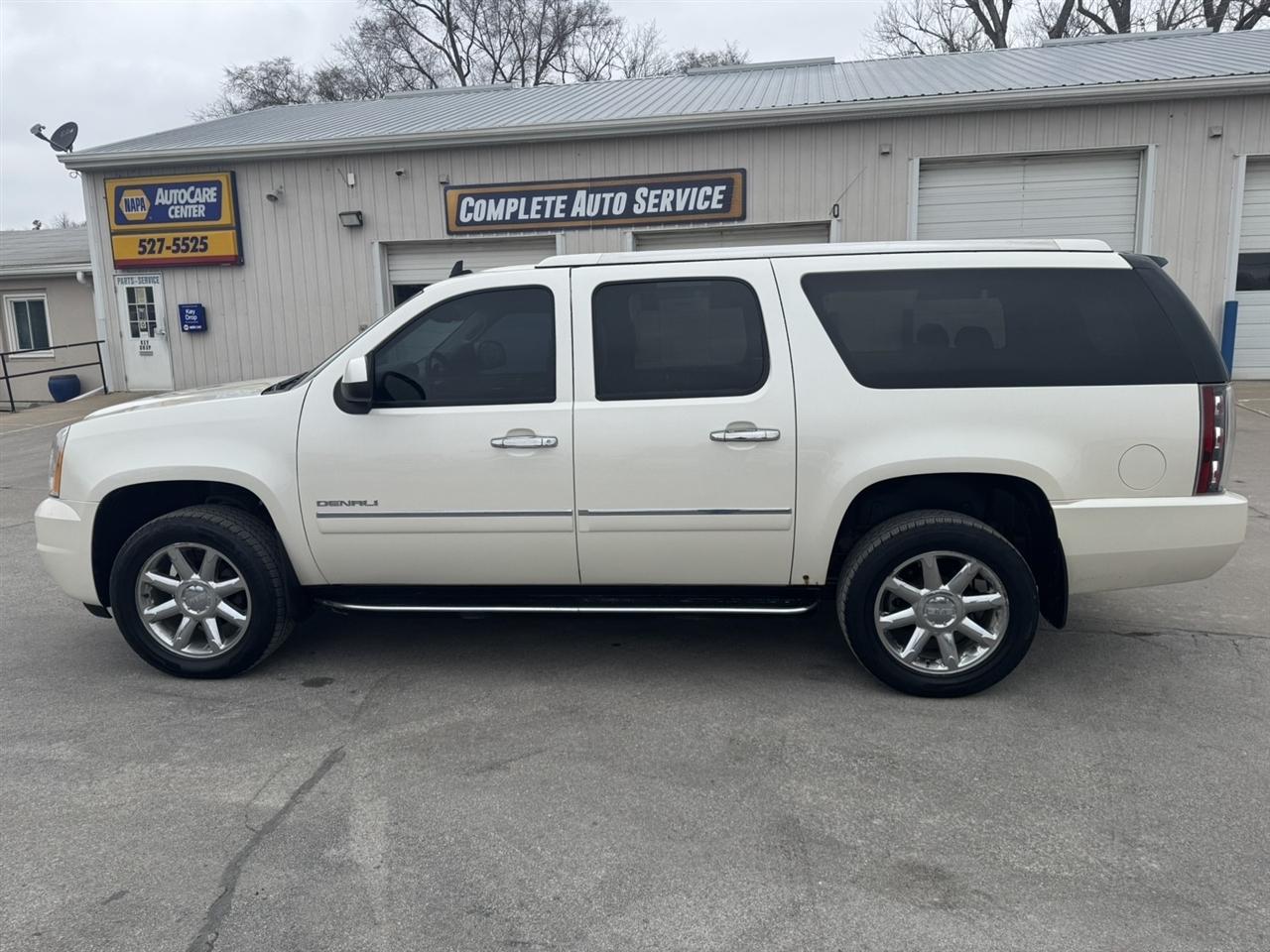 GMC Yukon Denali XL 4WD 2014