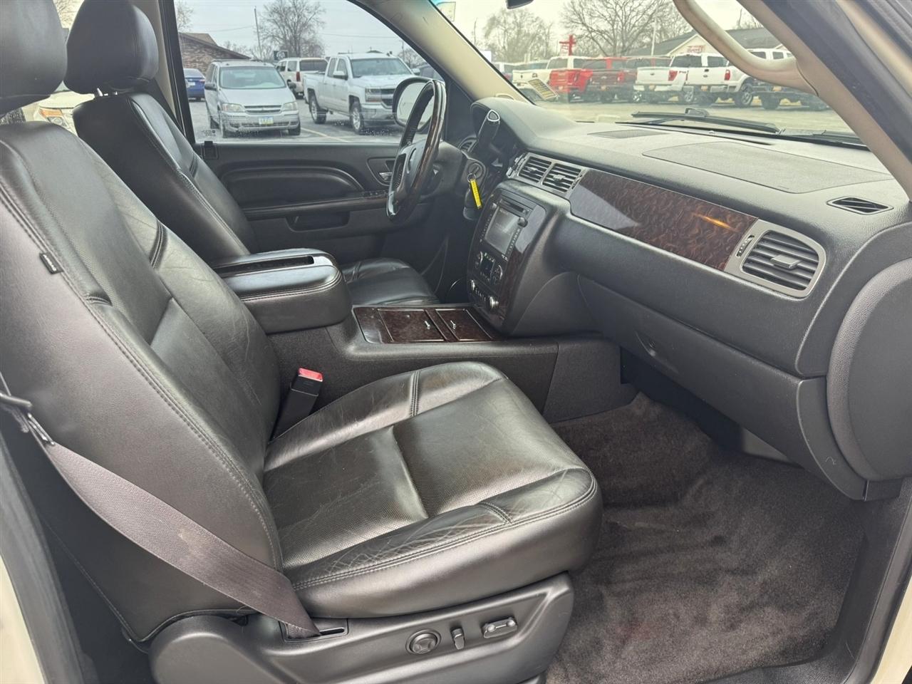 GMC Yukon Denali XL 4WD 2014