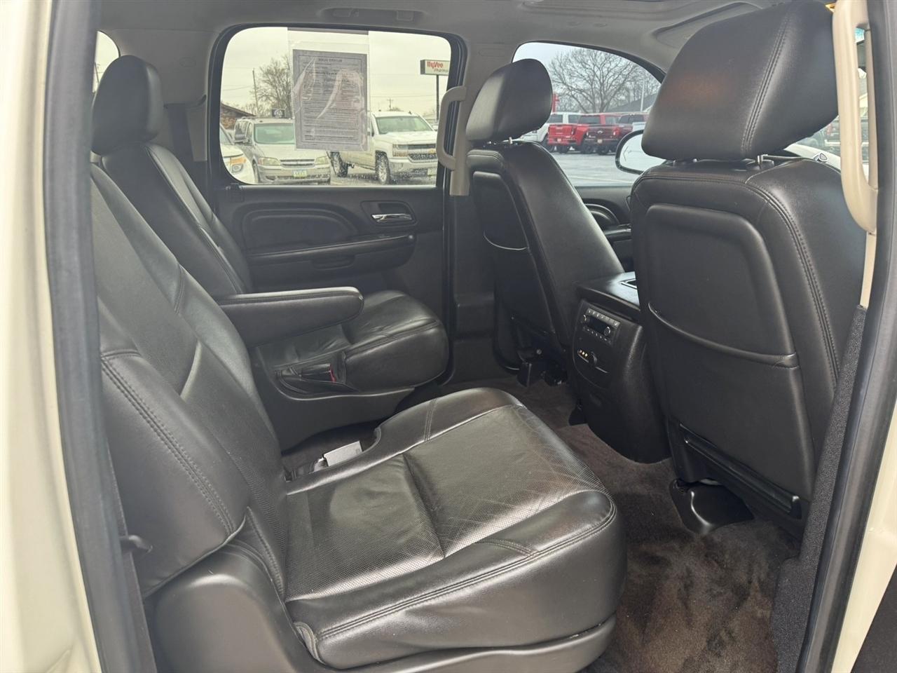 GMC Yukon Denali XL 4WD 2014