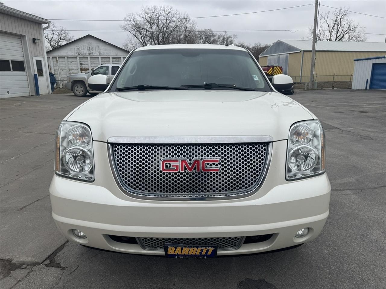 GMC Yukon Denali XL 4WD 2014