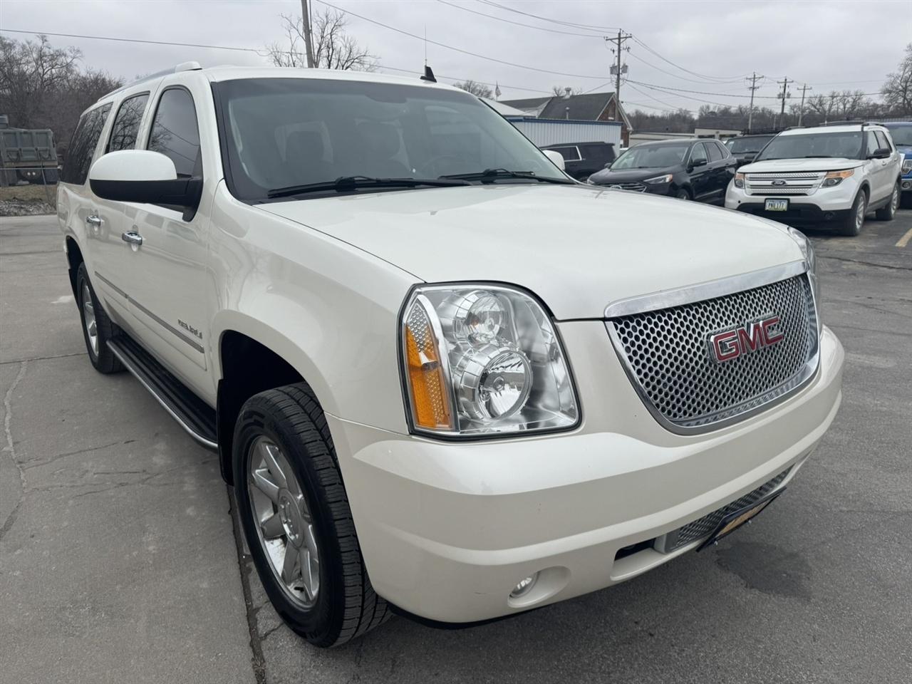 GMC Yukon Denali XL 4WD 2014