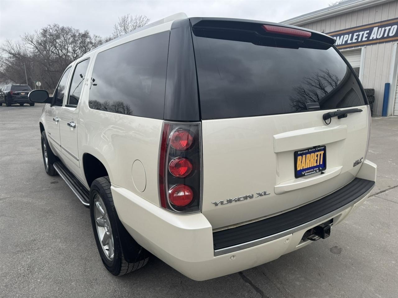 GMC Yukon Denali XL 4WD 2014