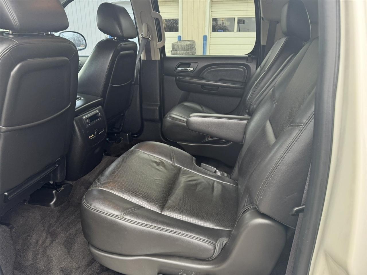 GMC Yukon Denali XL 4WD 2014