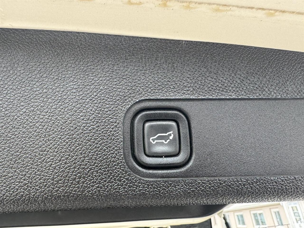 GMC Yukon Denali XL 4WD 2014