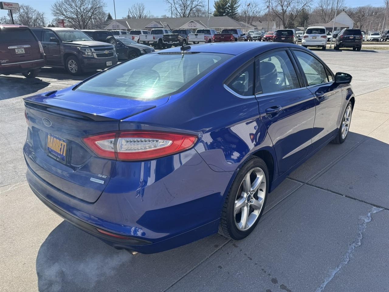 Ford Fusion SE 2015