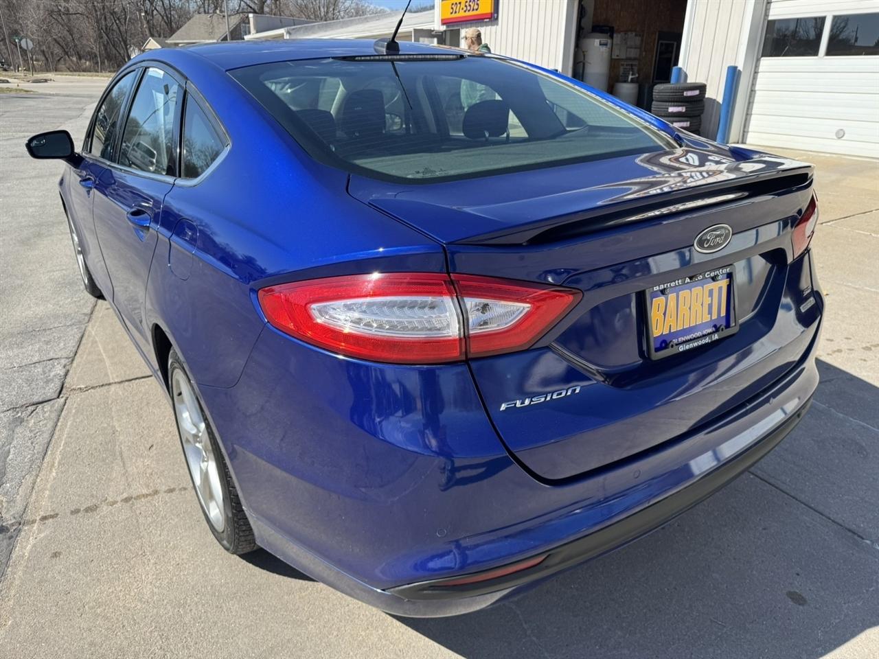 Ford Fusion SE 2015